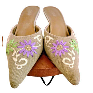 Diba embroidered kitten heel mules feature a floral embroidery design 8.5